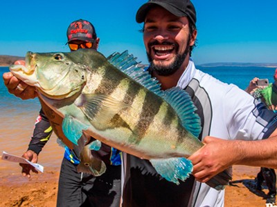 A caça ao Tucunaré Azul: Três Marias sedia torneio nacional com premiação recorde